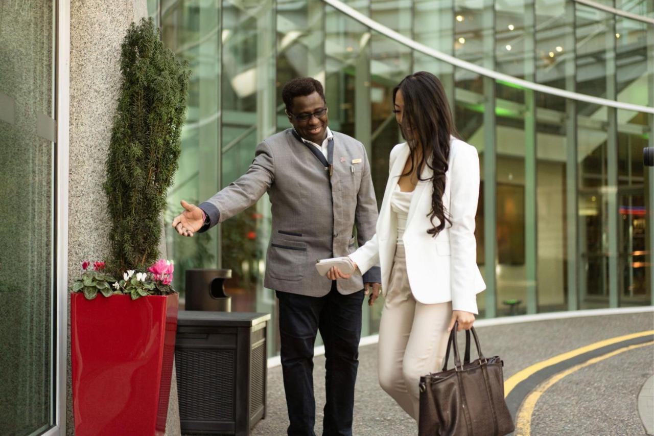 Vancouver Marriott Pinnacle Downtown Hotel Exterior photo